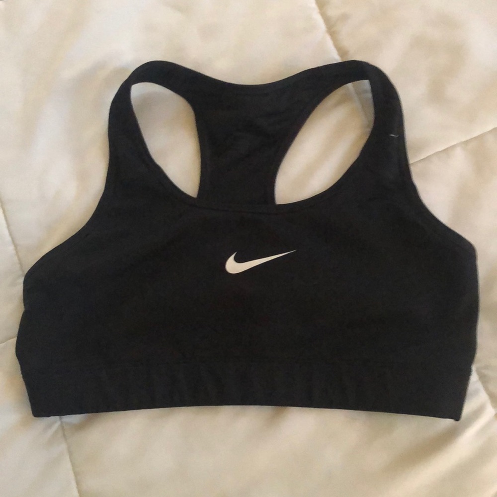 black nike pro sports bra